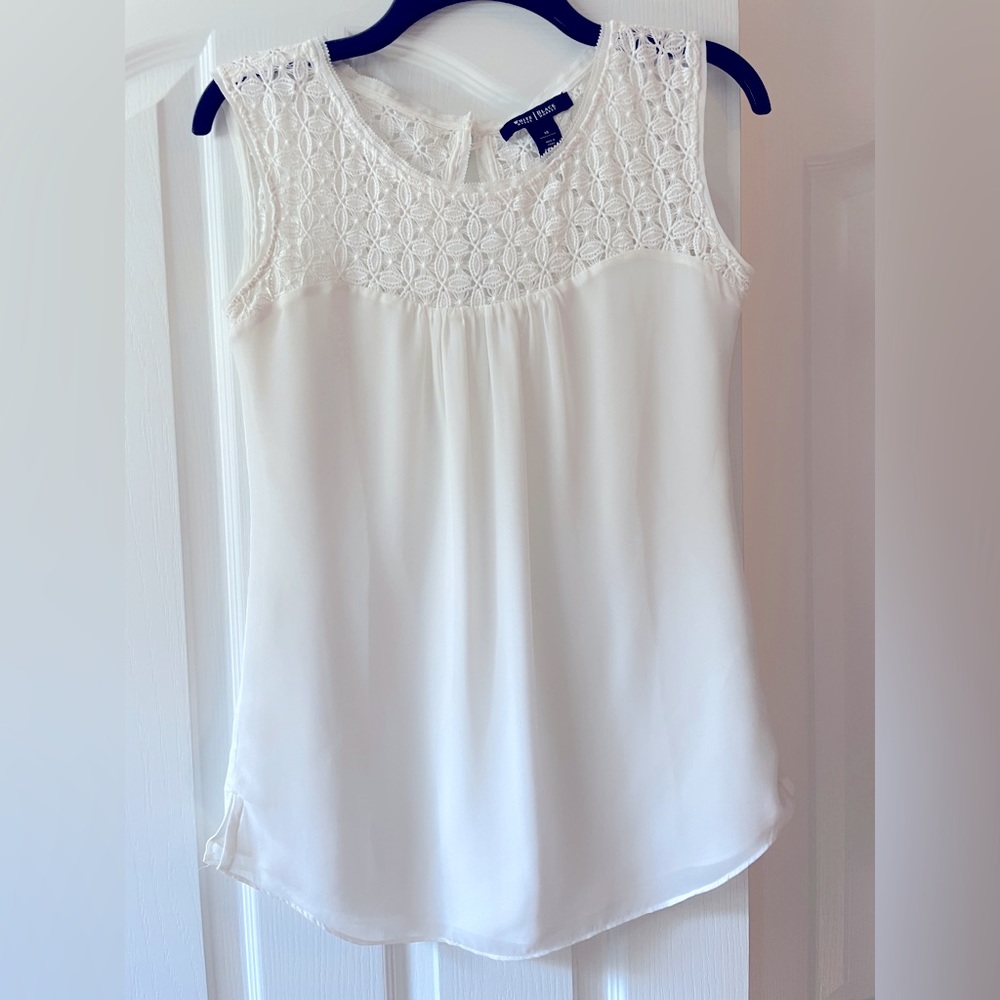 White House Black Market White Sheer Layered Sleeveless, Floral Crochet Top, XS